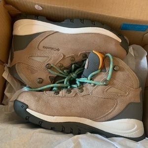 Columbia hiking boots